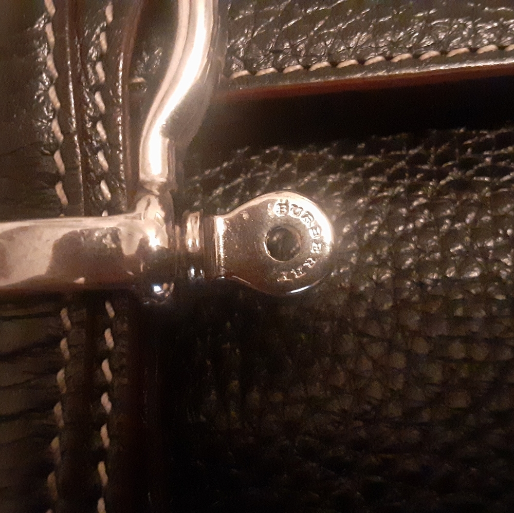 BURBERRY PURSE - Picture 2 of 13